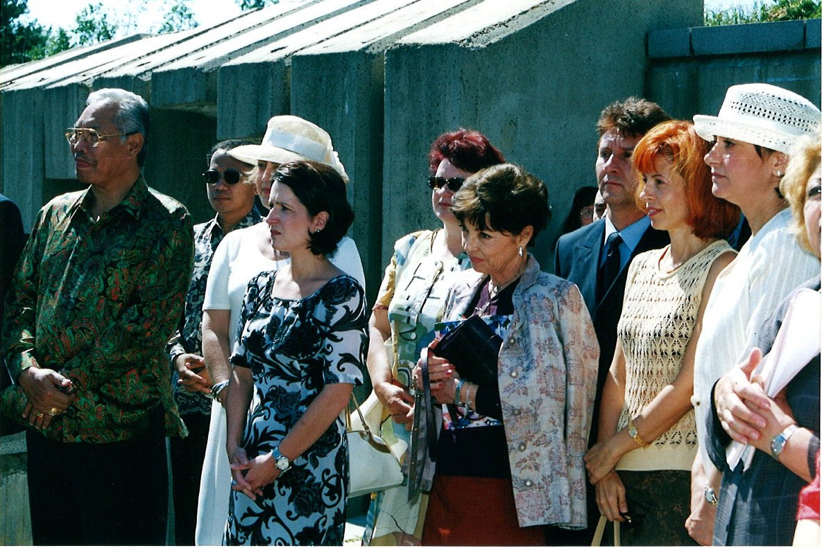 Асамблея Знаме на мира 2001