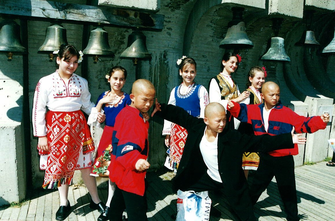 Асамблея Знаме на мира 2001