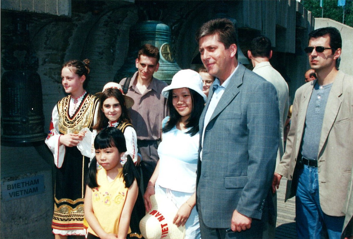 Асамблея Знаме на мира 2003
